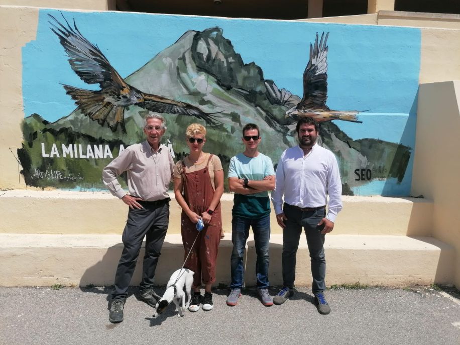 Calvià presenta un mural dedicat a la milana amb motiu del Dia Mundial del Medi Ambient