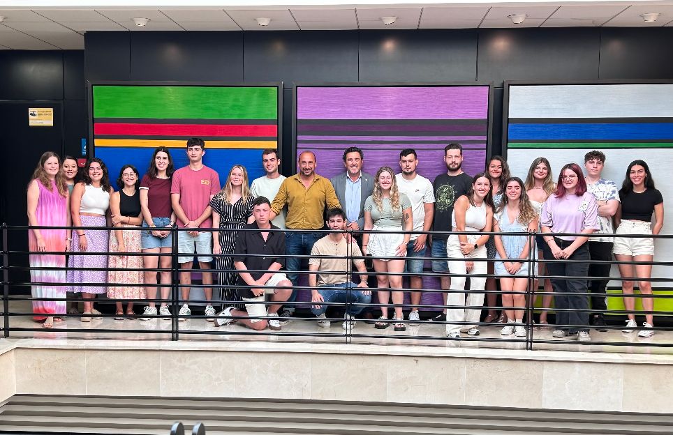 27 estudiants de Calvià comencen les seves pràctiques laborals d'estiu