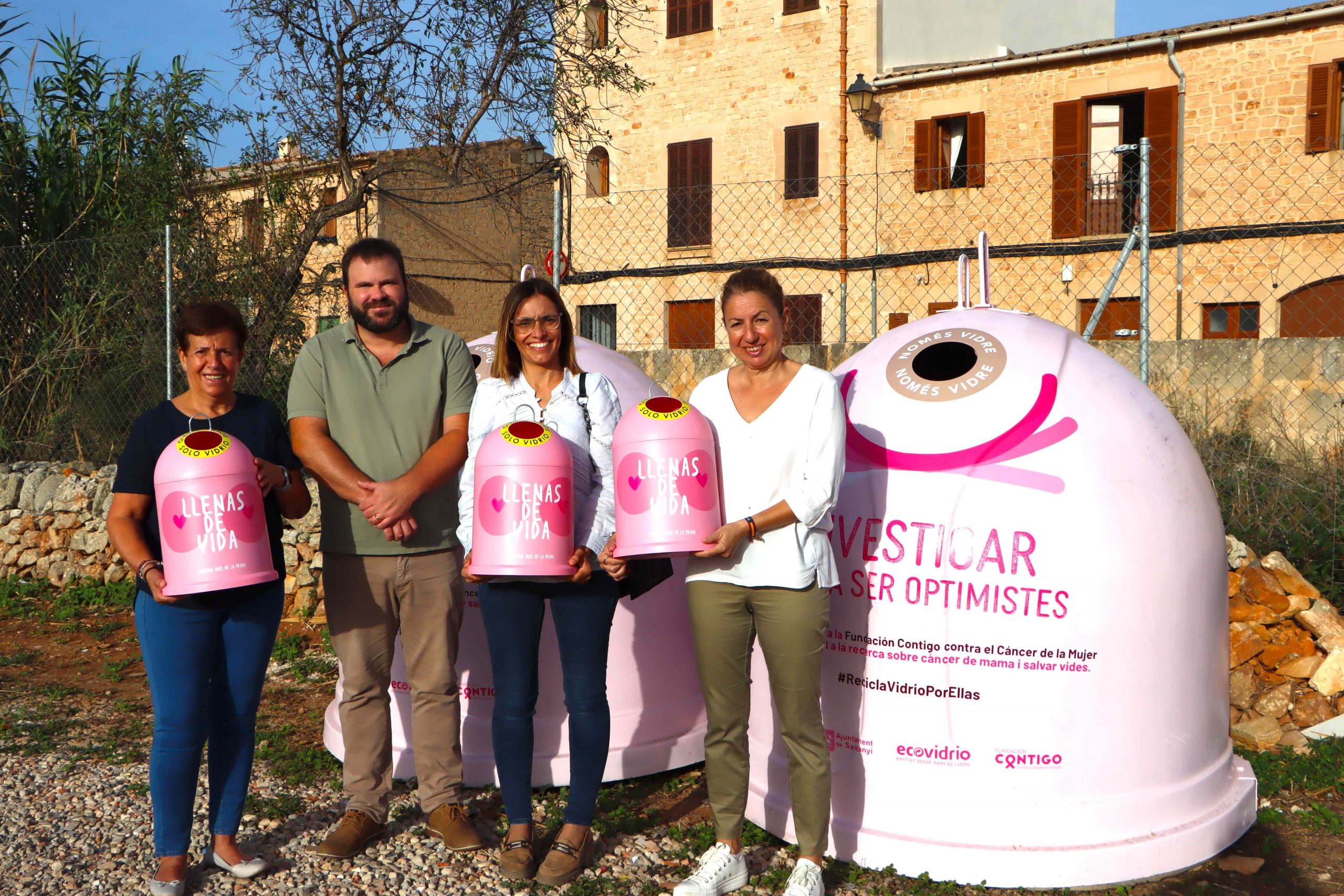 "Recicla vidre per elles", la iniciativa d'Ecovidrio i Santanyí per reciclar i conscienciar