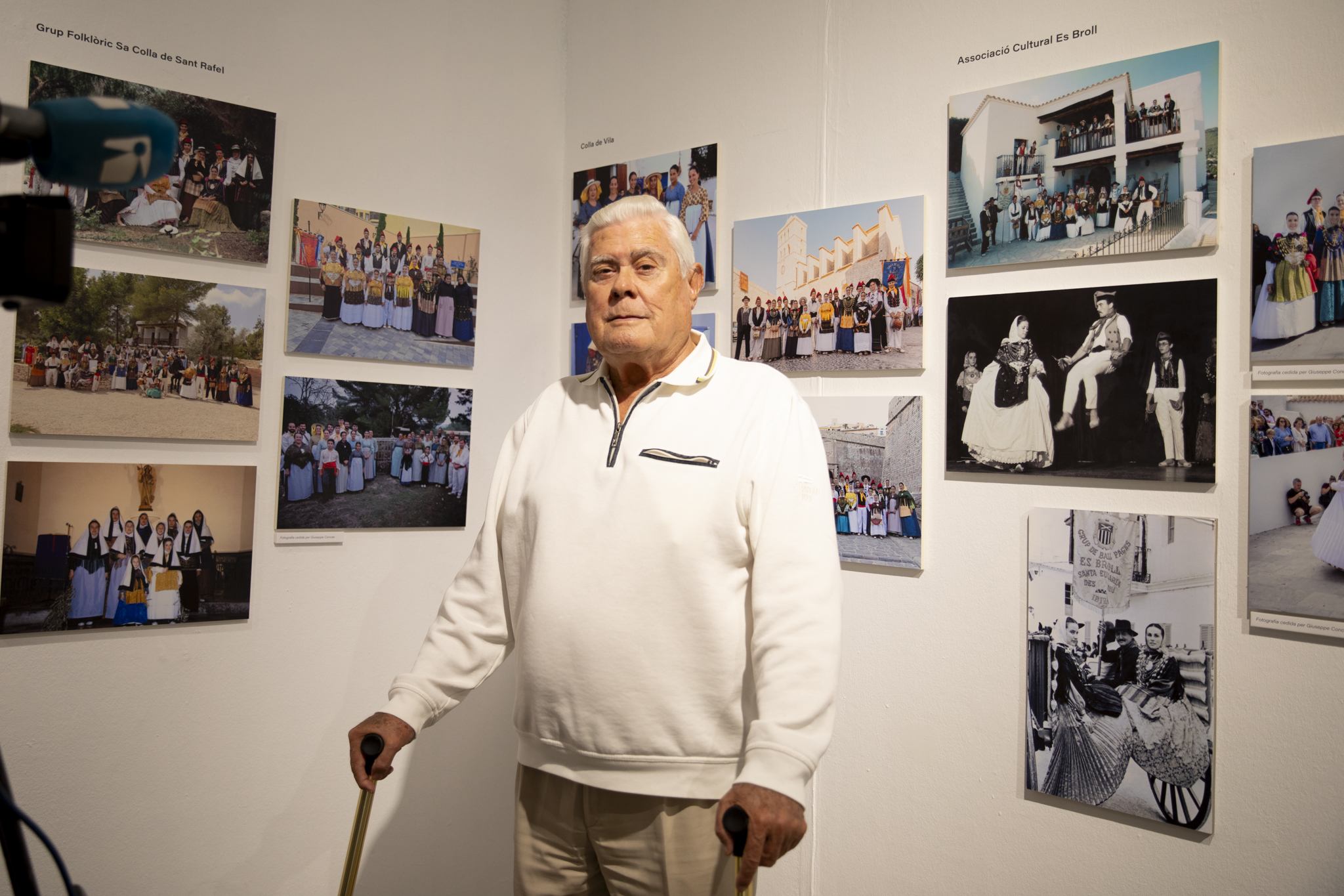 Una exposició que repassa 25 anys de la Federació de Colles de Ball d'Eivissa i Formentera