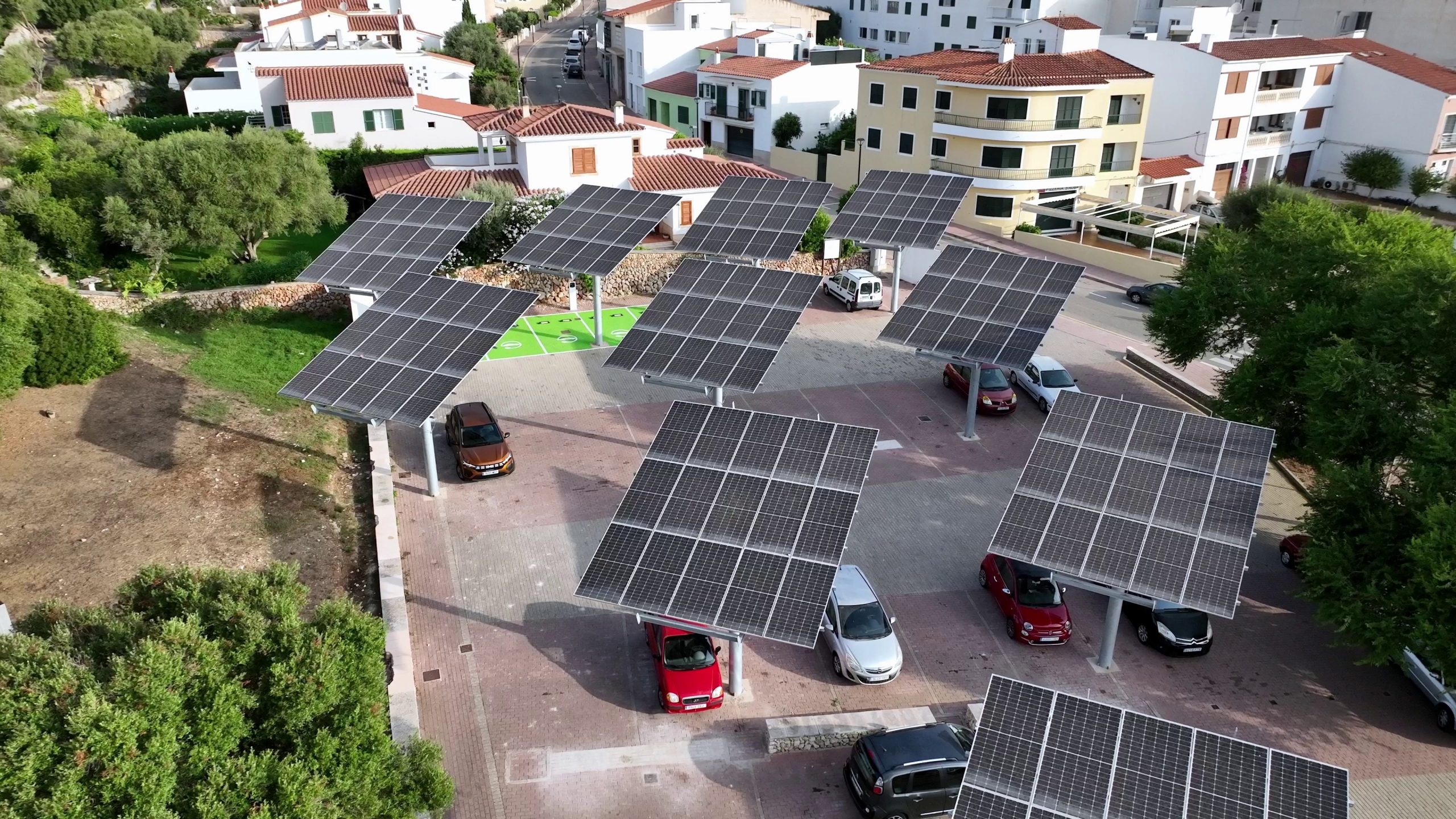 Menorca celebra que cobreix el 20% de la demanda elèctrica amb energia fotovoltaica