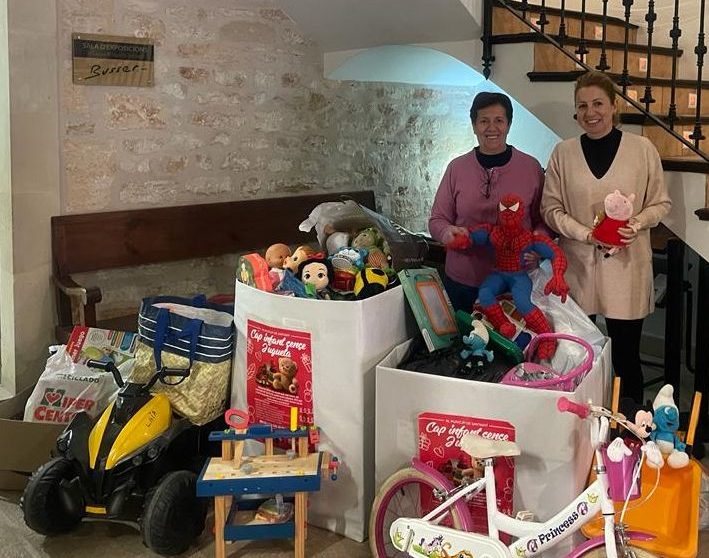 La campanya 'Cap infant sense jugueta" de Santanyí recull més de 500 joguines