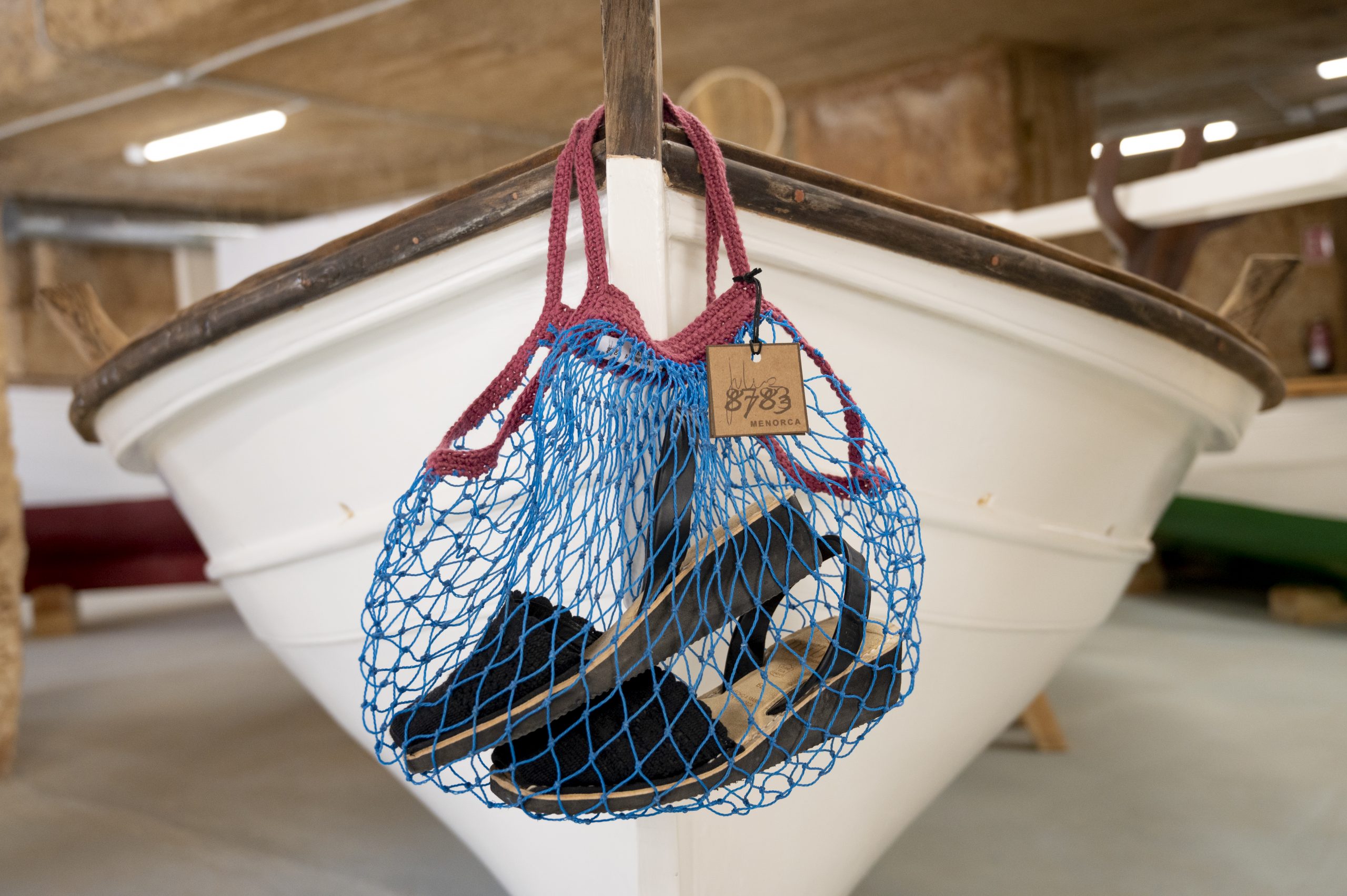 Menorca recicla les xarxes dels pescadors mitjançant l'artesania