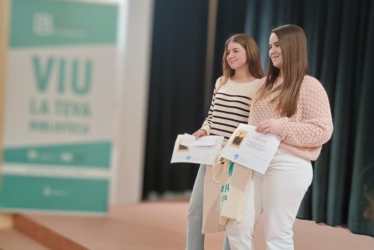 Júlia Sintes Landa i Laura Fedelich Cardona guanyen el XX Premi Francesc de Borja Moll de Rondalles i Llegendes