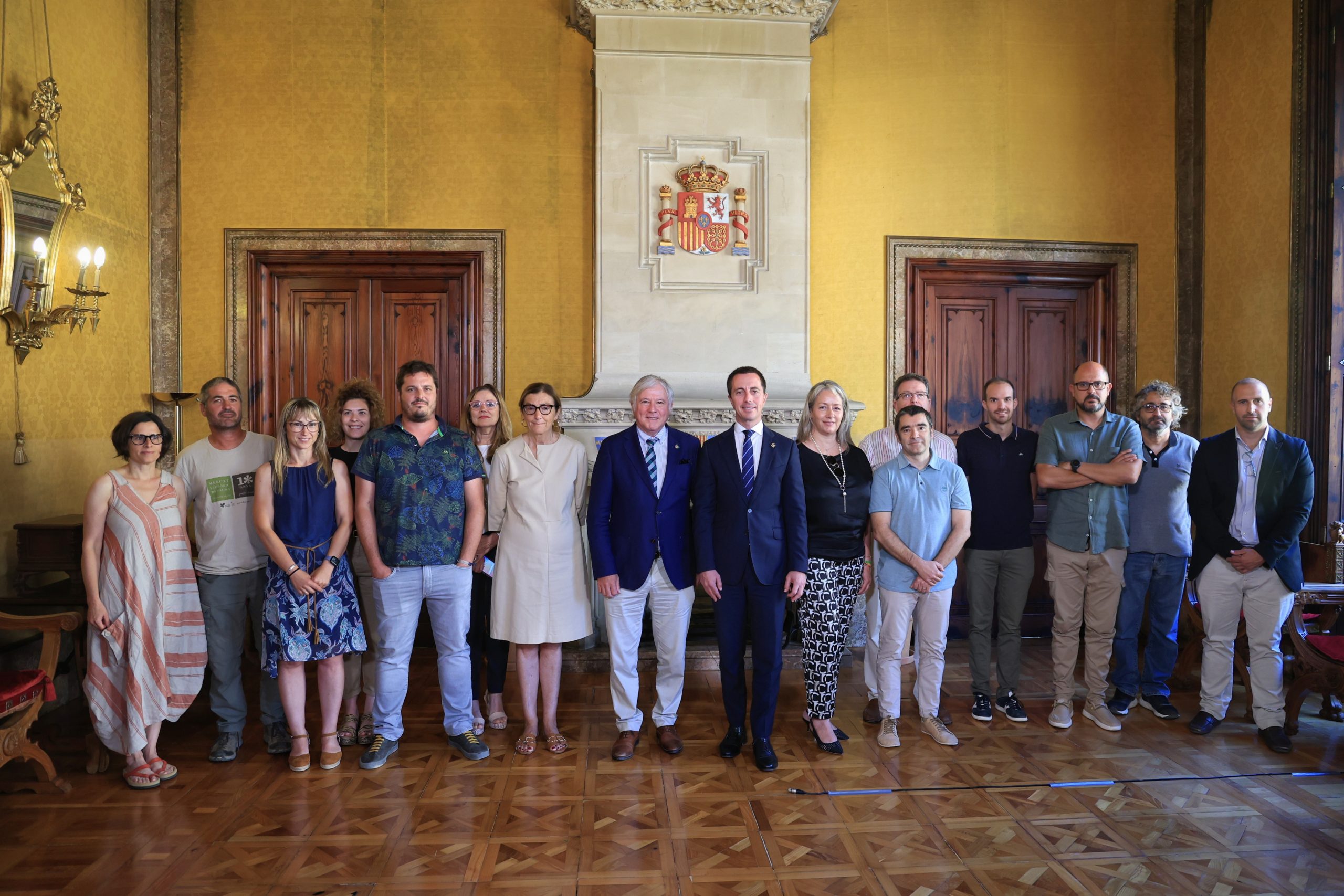 El Consell es compromet amb els pagesos a garantir el 3% de producte local als establiments turístics
