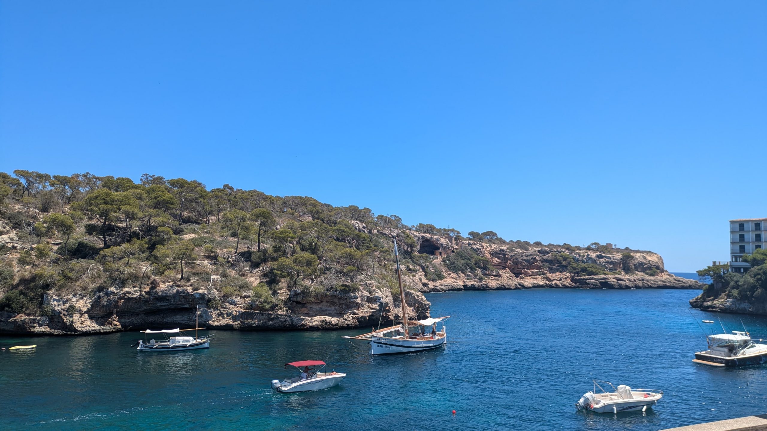 El Govern prohibeix l'ús comercial dels amarraments socials als ports autonòmics
