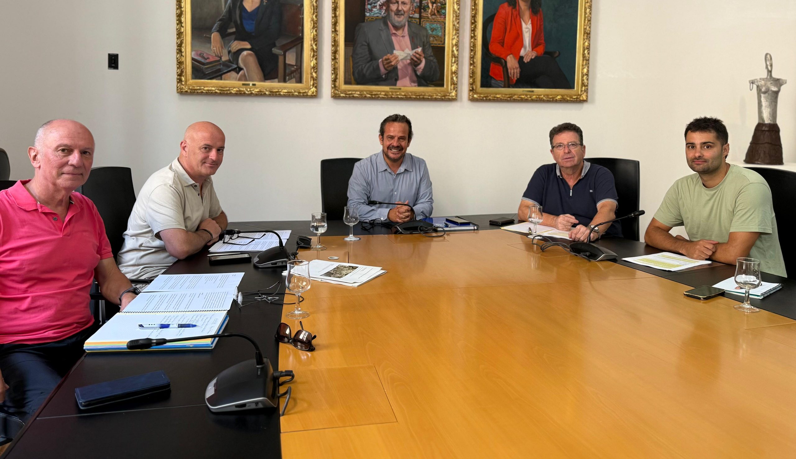 El Consell es reuneix amb els pagesos d'ASAJA per incloure les seves demandes en la Llei Serra