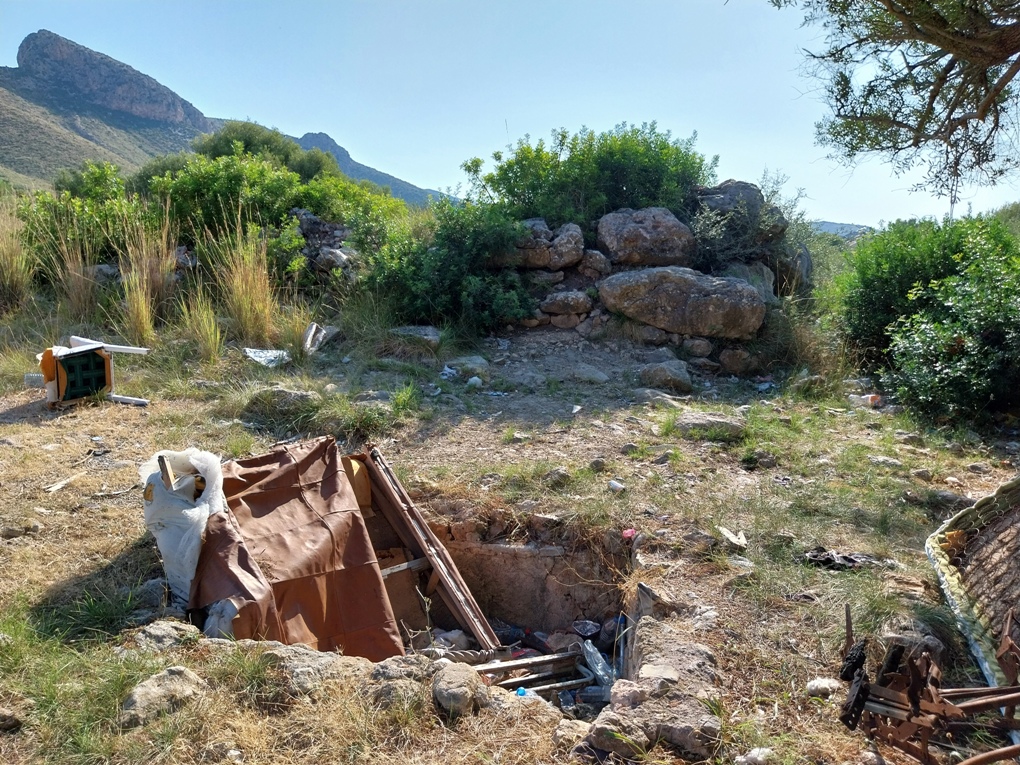 El Consell de Mallorca neteja el jaciment de Bóquer per frenar-ne el deteriorament