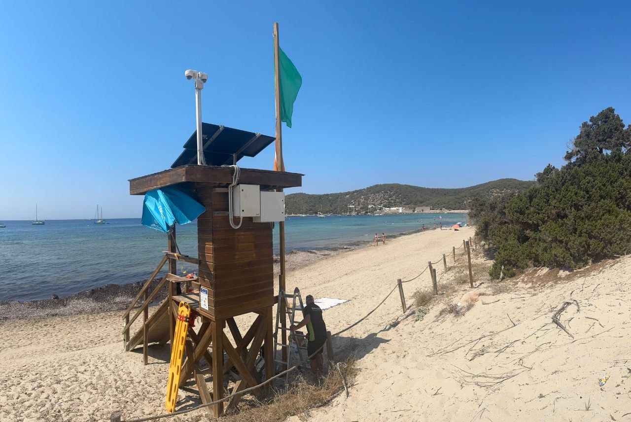 Sensors intel·ligents per mesurar en temps real l’afluència a la platja de Ses Salines