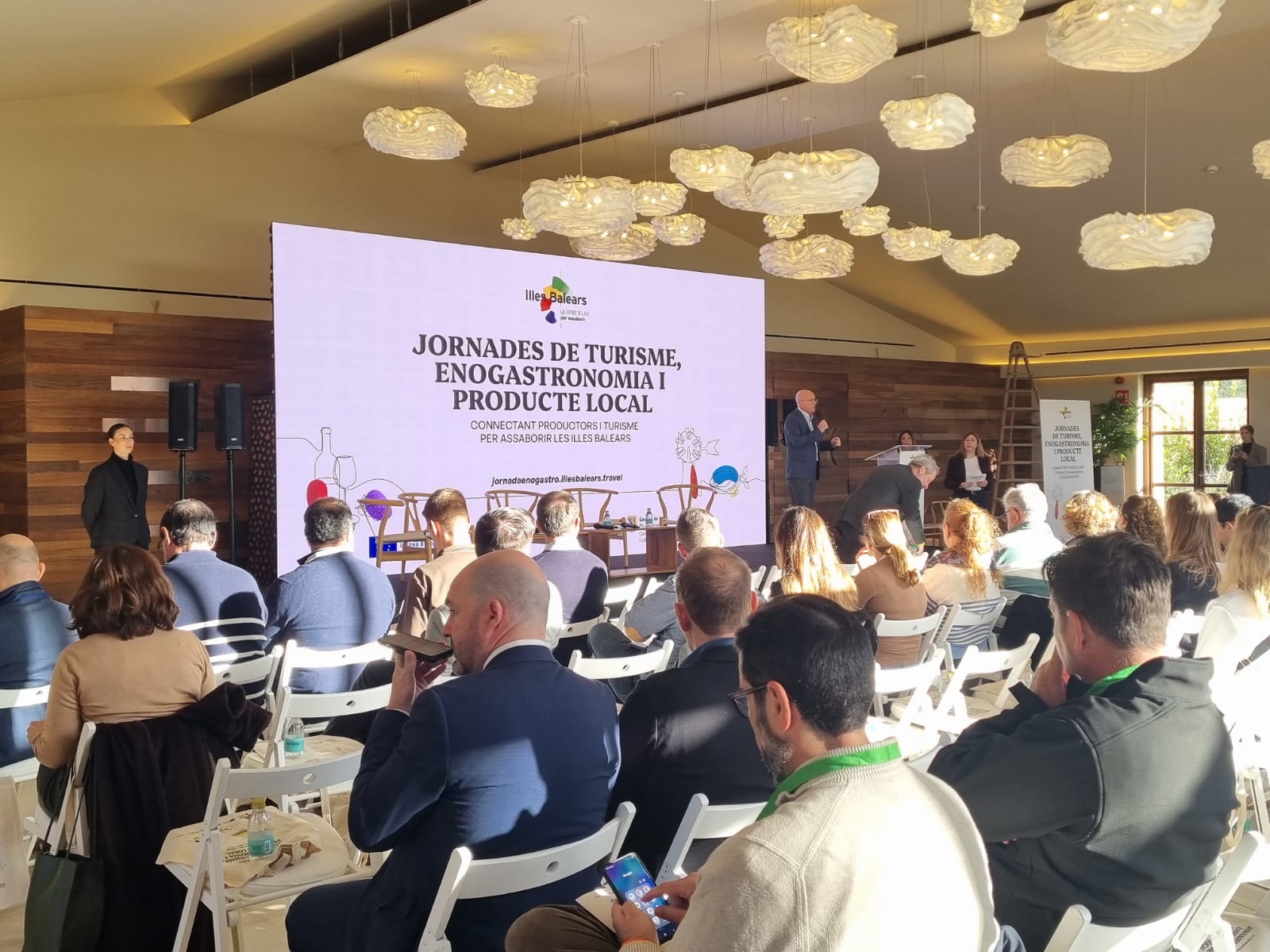 Dos dies de debat per aclarir com reforçar ponts entre el sector agrari i el turístic