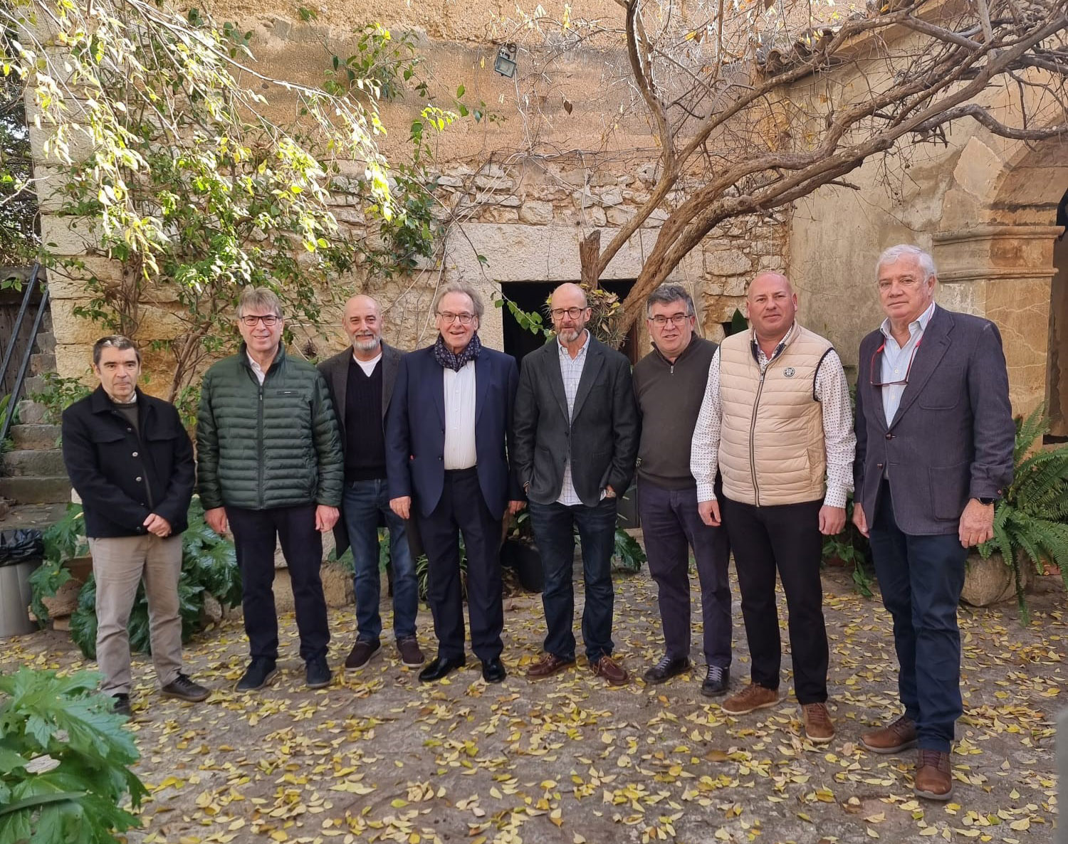 La DO Binissalem premia Can March i Julio Martínez-Almoyna amb el Manto negro d’Argent