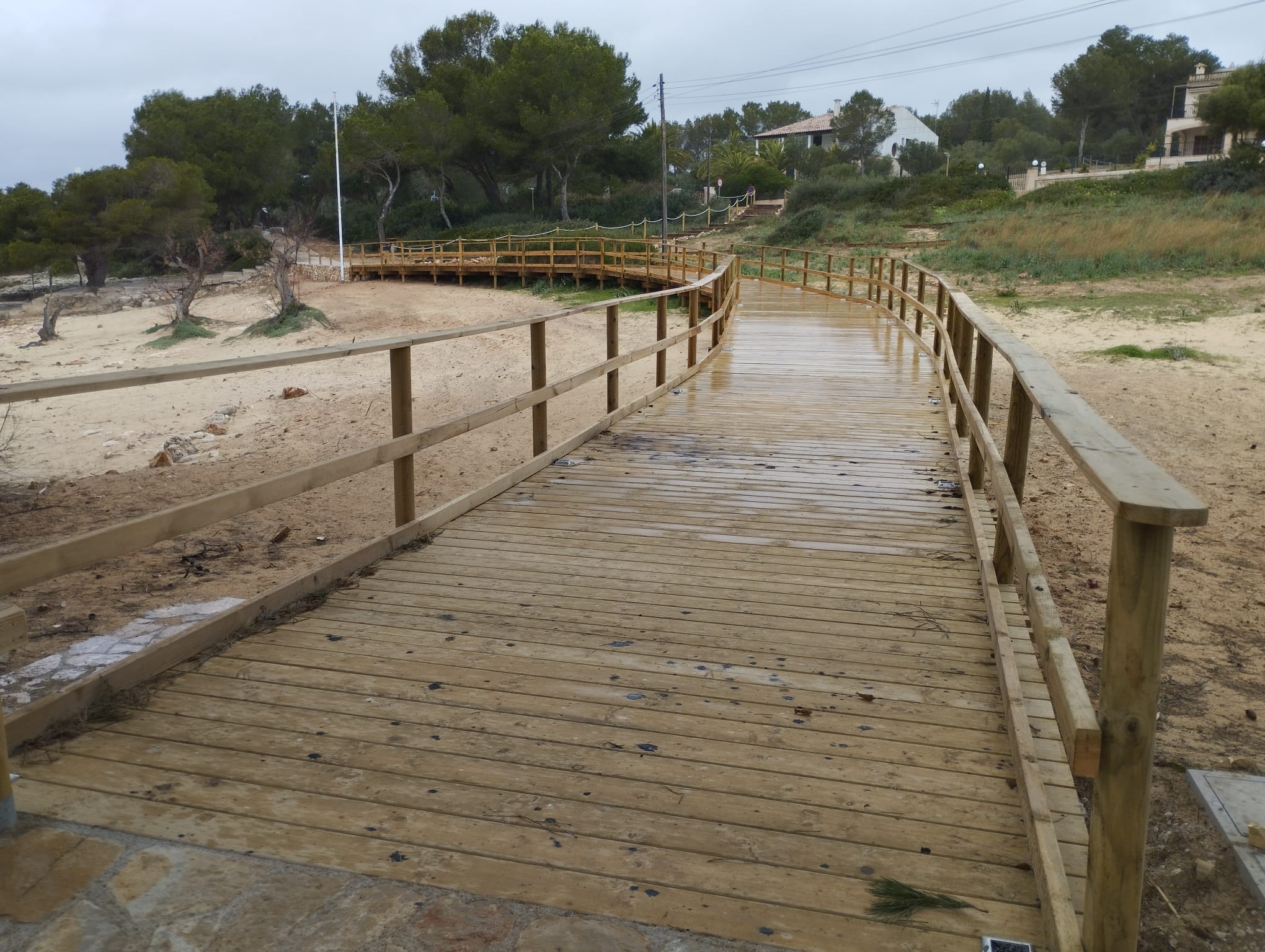 Felanitx culmina el projecte de s'Arenal de Portocolom, que elimina el vial per a vehicles ran de mar