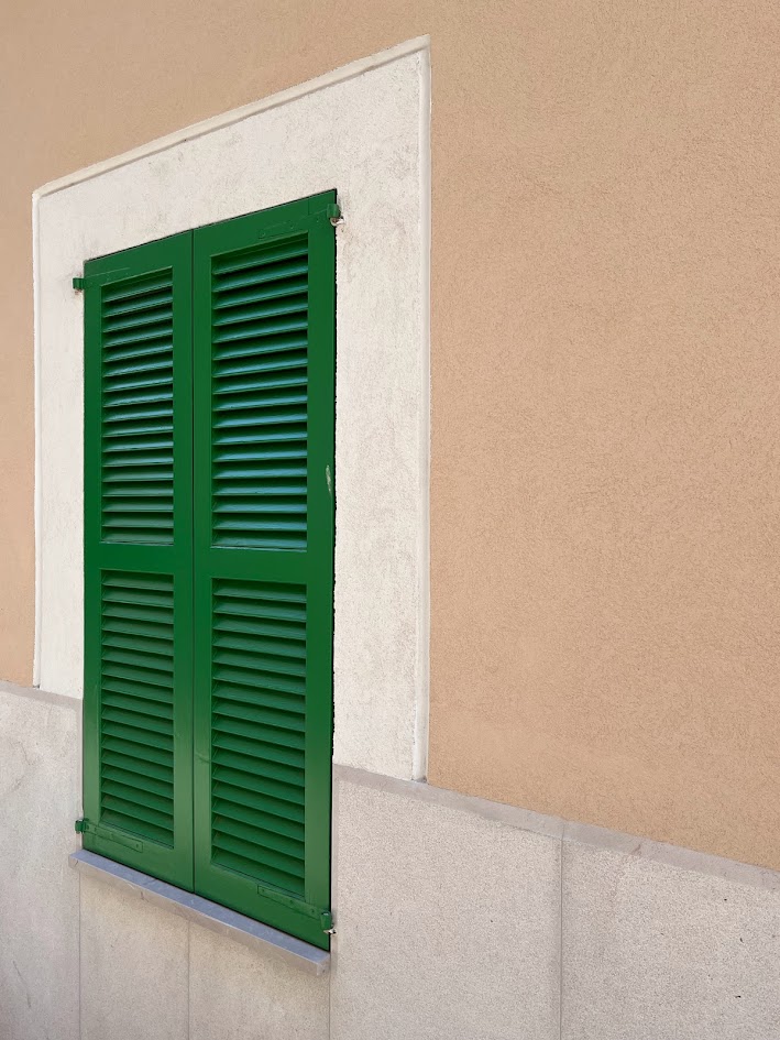 Manacor posa ordre a les finestres: aquestes són les proporcions i els colors permesos