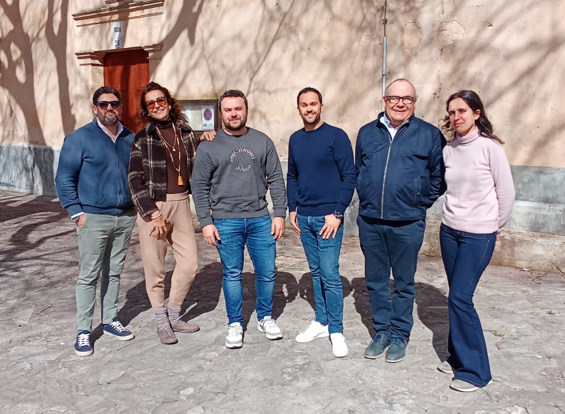 La campanya de la garrova, en risc per la baixa demanda de garroví