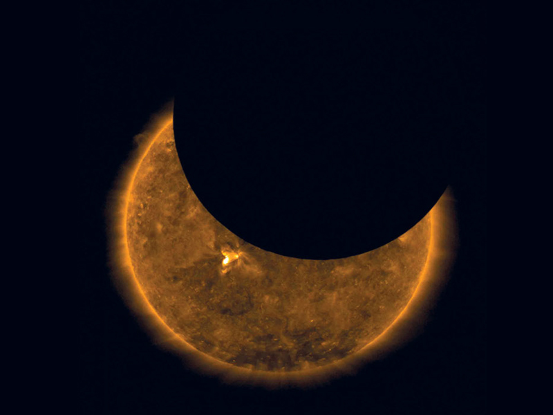 Un llibre analitza la tríada d'eclipsis solars i el seu interès científic