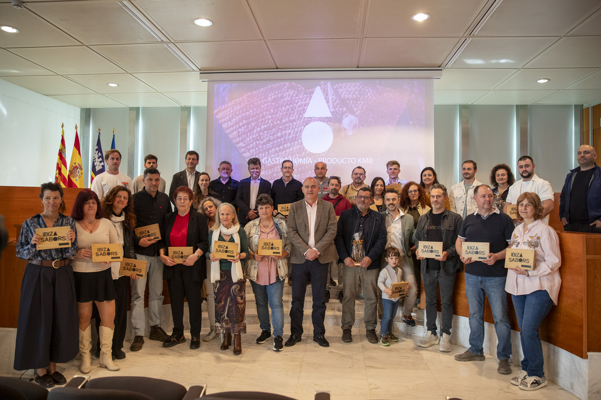 El Consell d’Eivissa impulsa la restauració de quilòmetre zero amb nous distintius