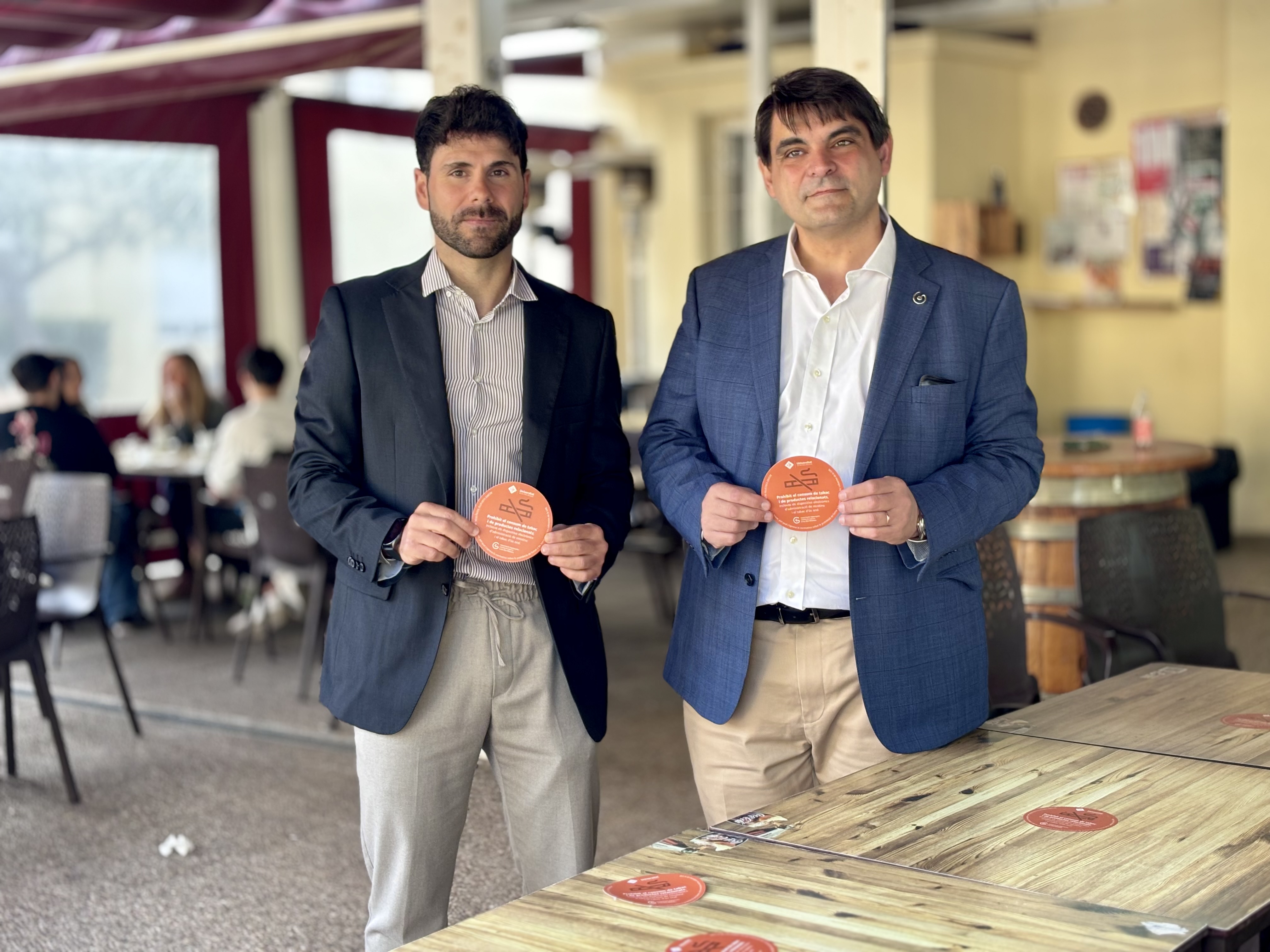 La UIB prohibeix el consum de tabac a les terrasses de les cafeteries del campus