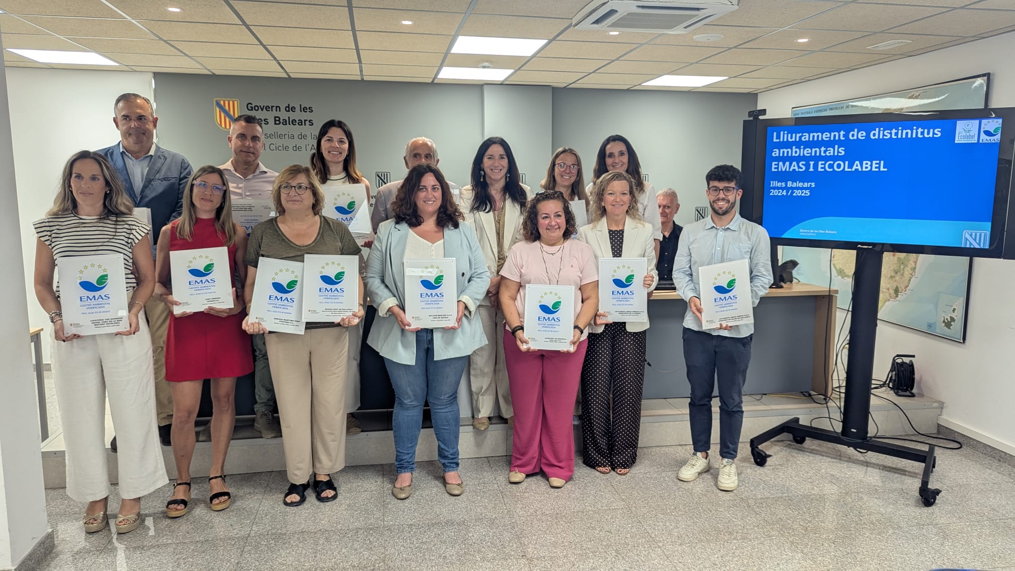 El Govern lliura els distintius ambientals EMAS i Ecolabel a empreses i entitats