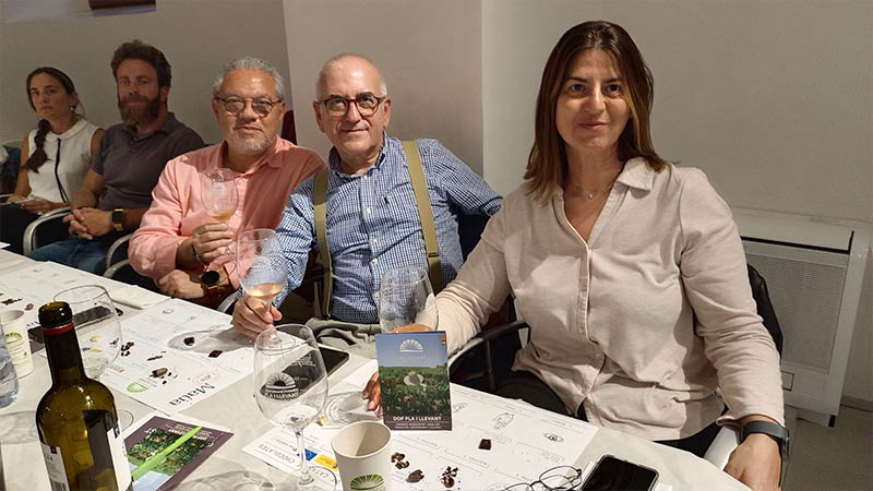 Un tast de vi i xocolata: una experiència sensorial que sorprèn