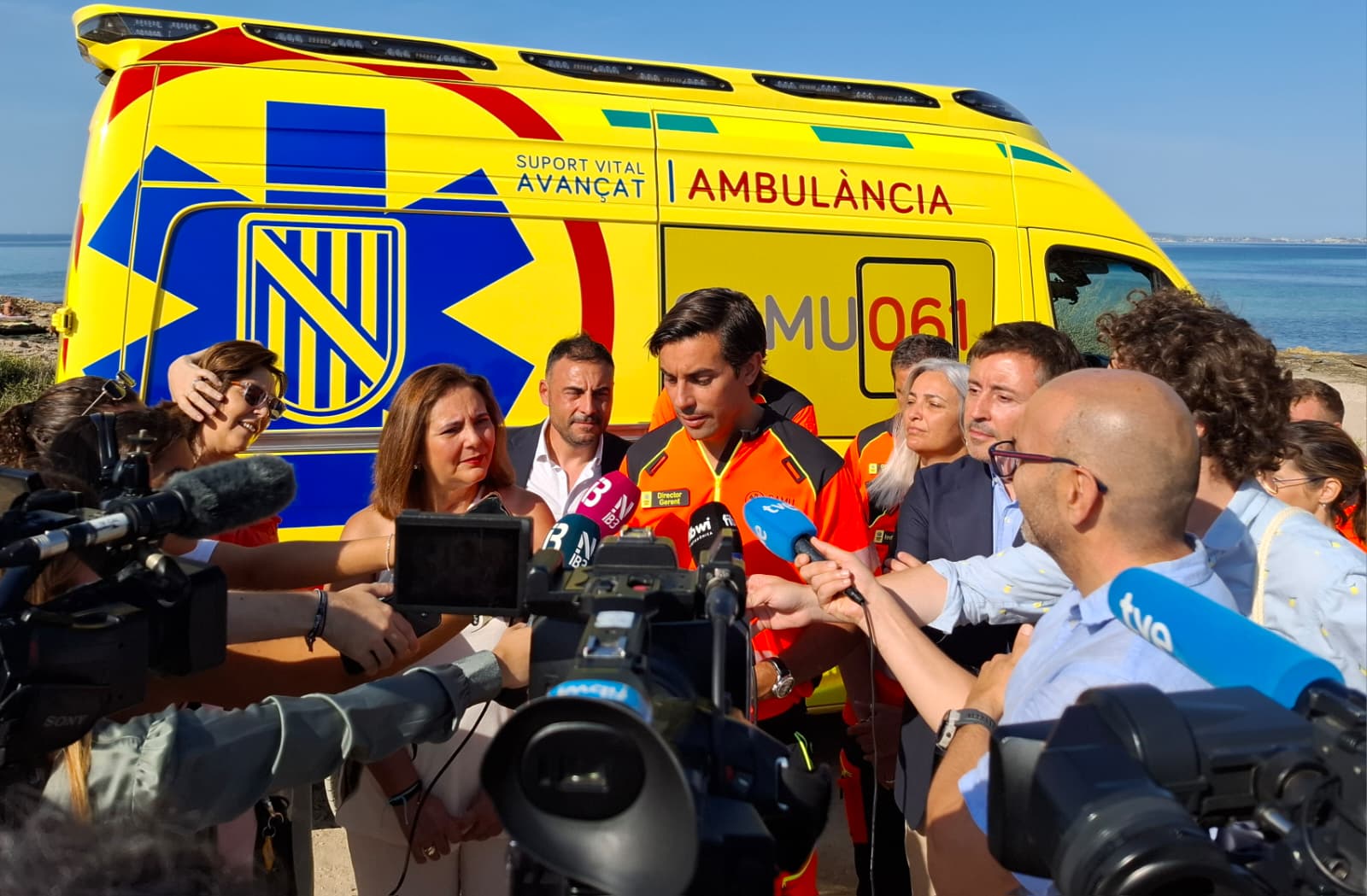 Salut impulsa el projecte «Ambulància el somni» per complir els darrers desitjos de pacients