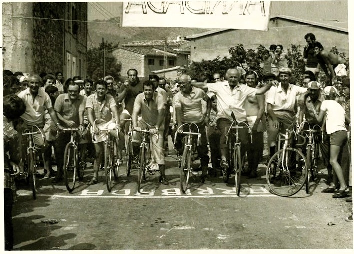 L'Alzinar: Mes de juny i Dia Mundial de la Bicicleta