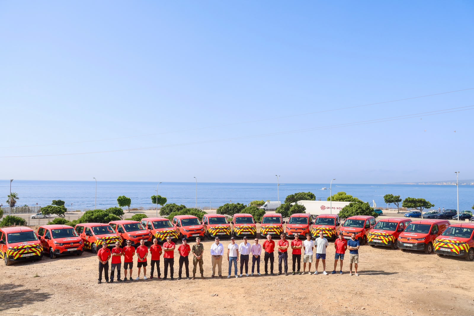 Els Bombers de Mallorca incorporen 15 noves furgonetes per al transport de personal i material