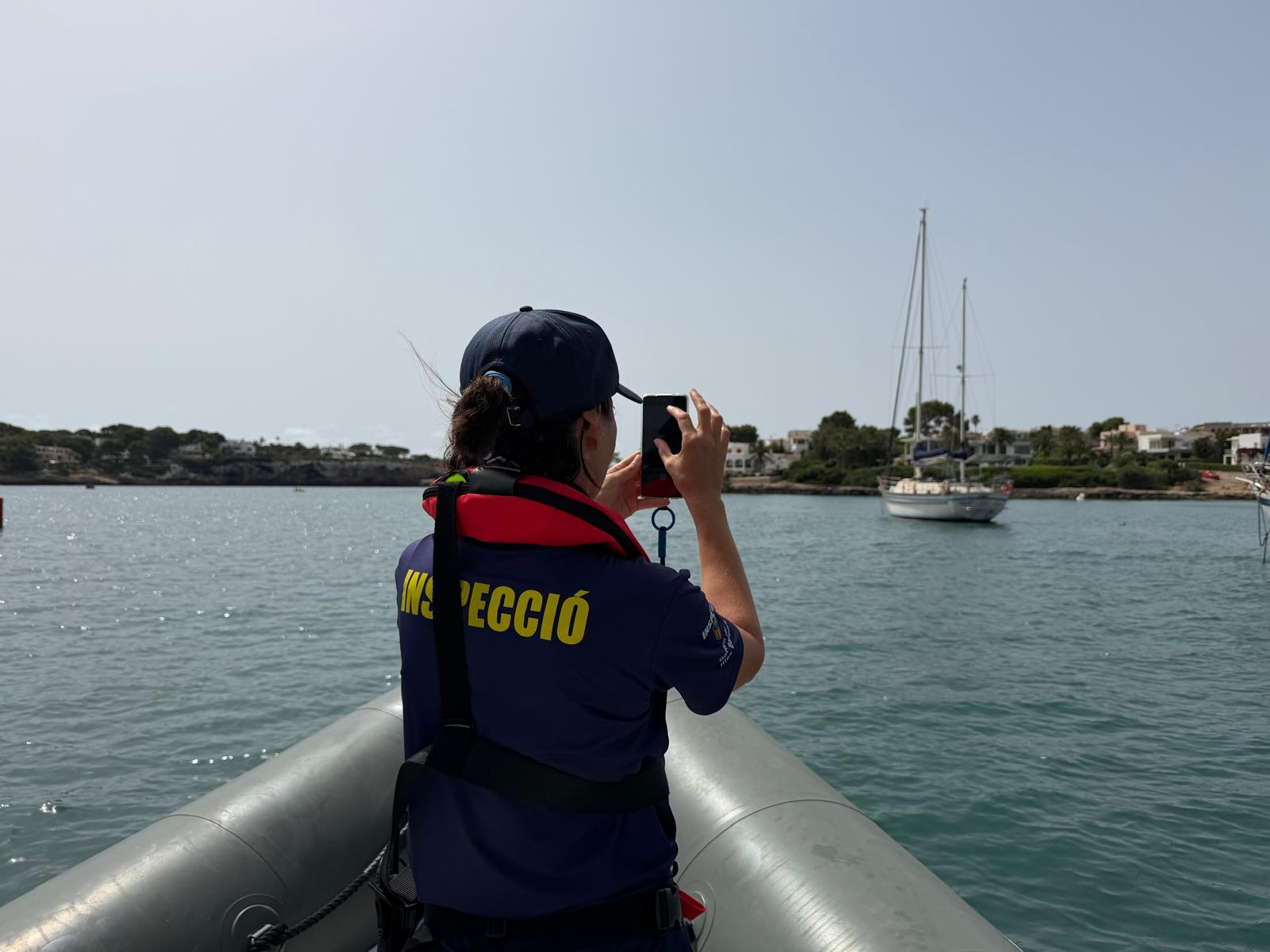 El Servei de Vigilància del Litoral aixeca cinc actes per possibles irregularitats durant un dispositiu a Portocolom