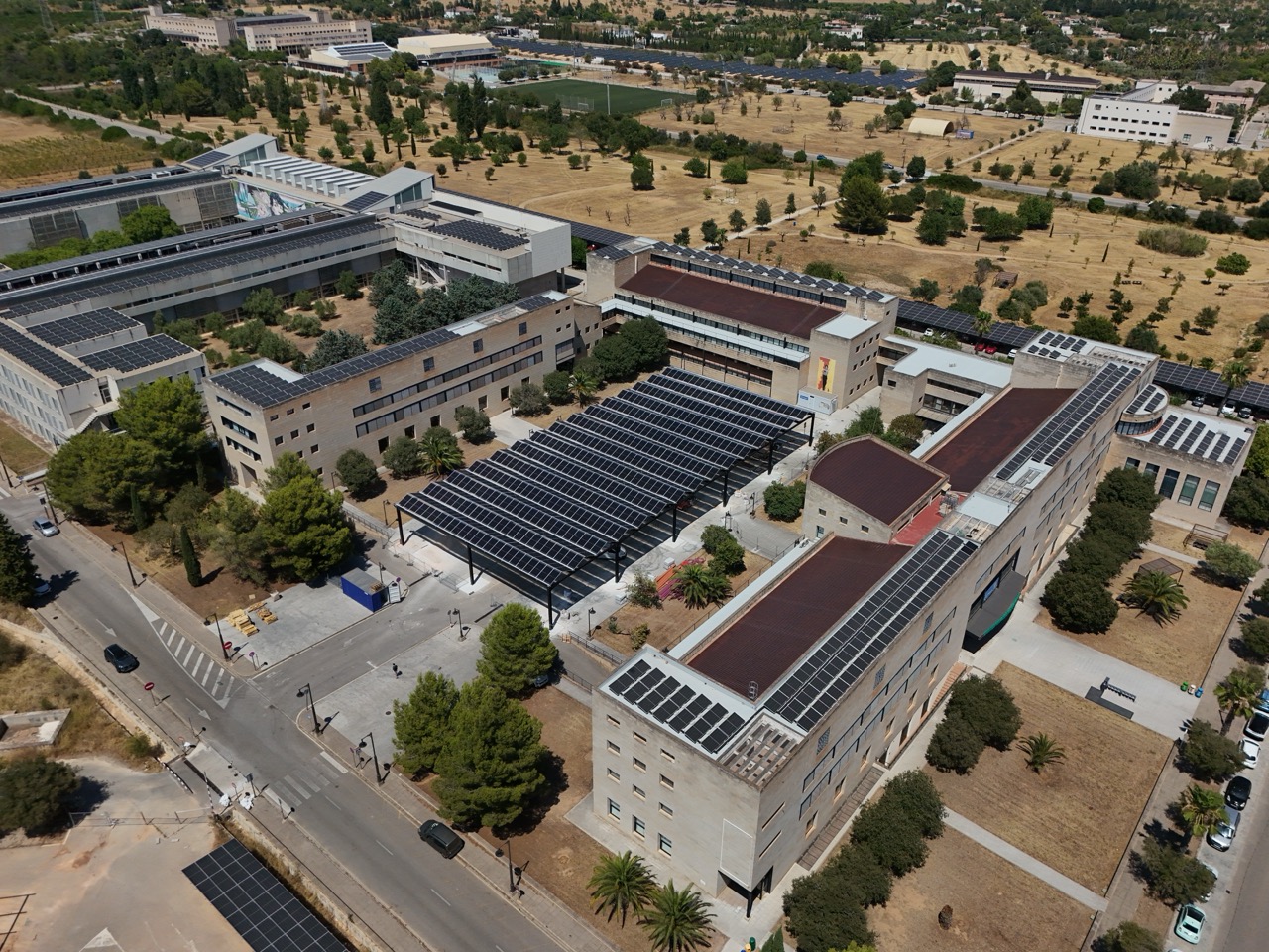 La UIB culmina un dels majors projectes d'autoconsum fotovoltaic universitari de l'Estat