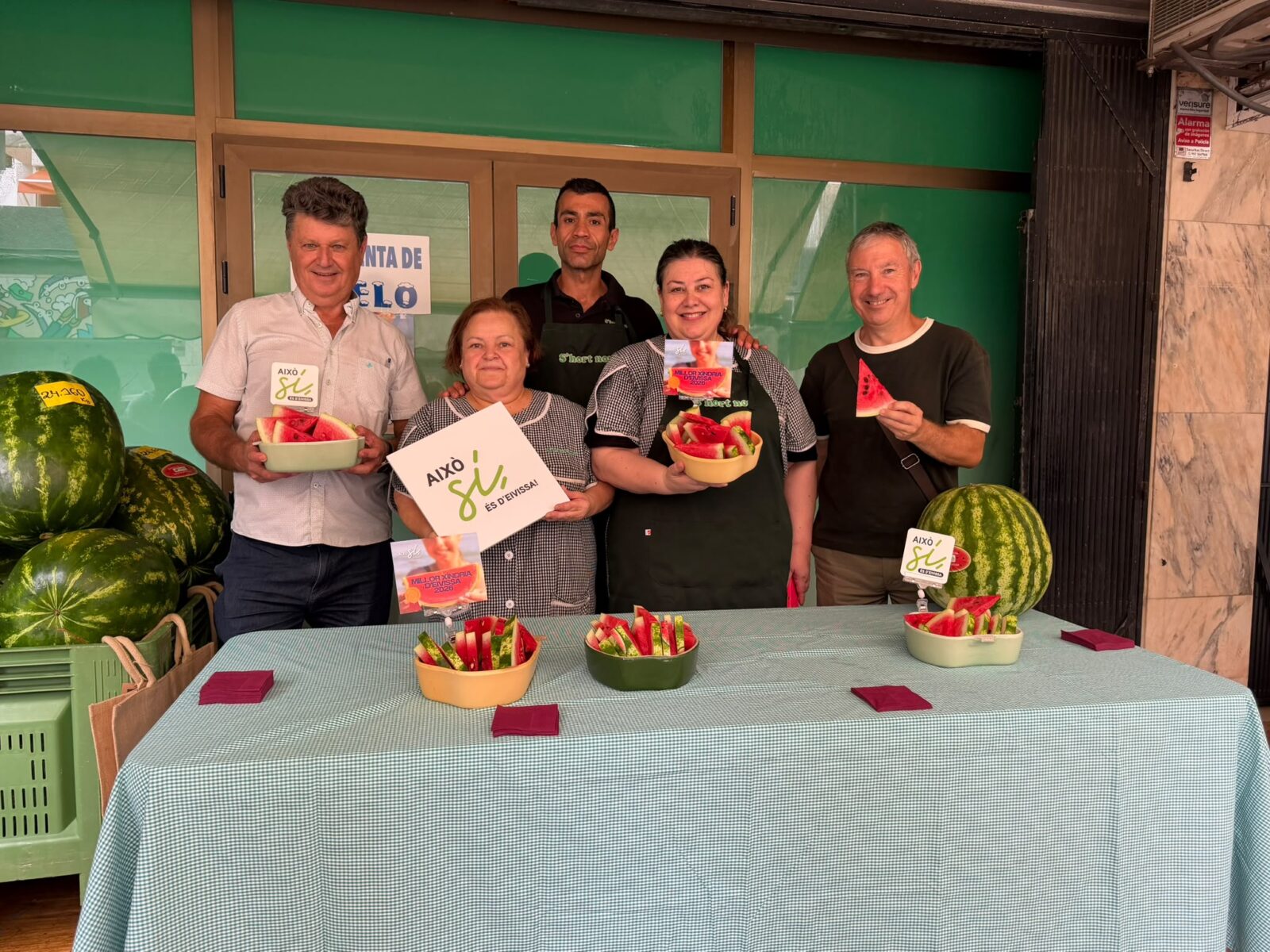 El Consell d'Eivissa impulsa una campanya per promocionar la xíndria local als mercats i comerços