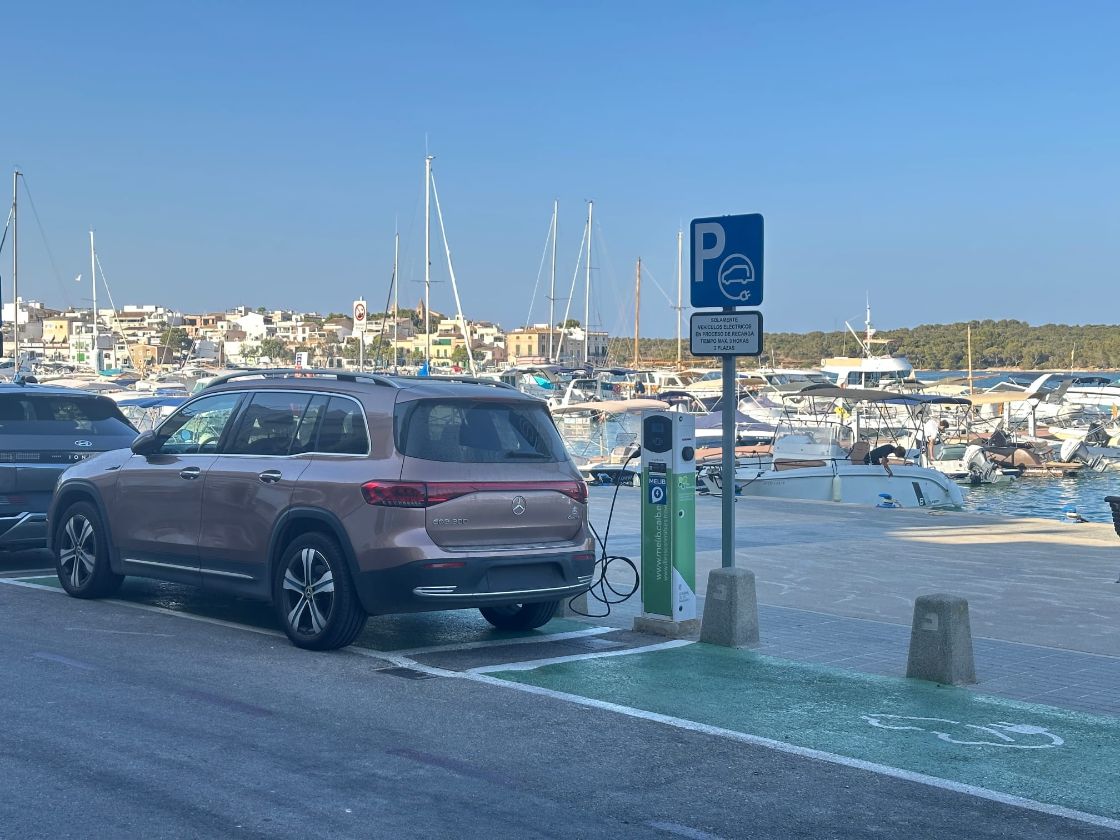 Felanitx comença a cobrar la recàrrega dels vehicles elèctrics als punts municipals