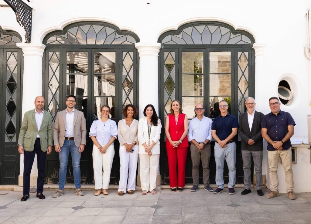 Menorca acull un projecte pioner per restaurar els boscos de macroalgues de la Mediterrània
