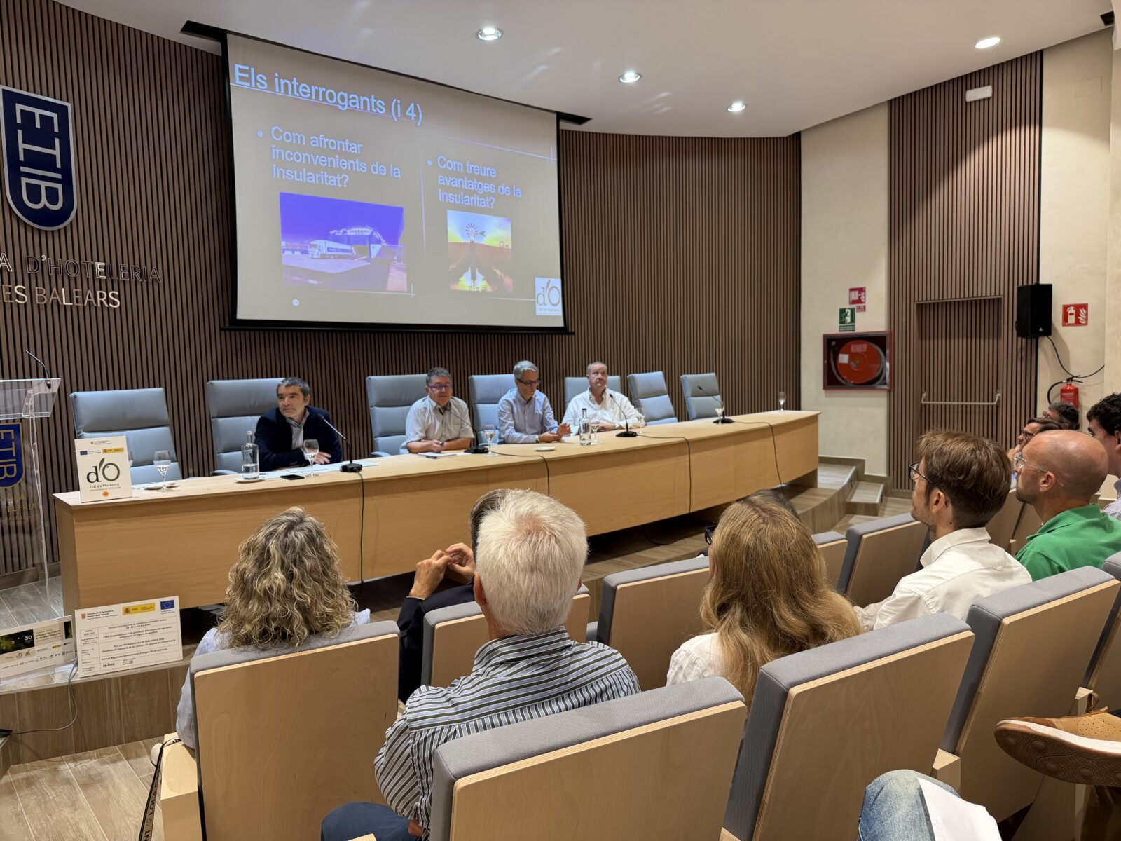 El sector de l’oli reclama estratègies comunes per afrontar els reptes de l’olivar balear